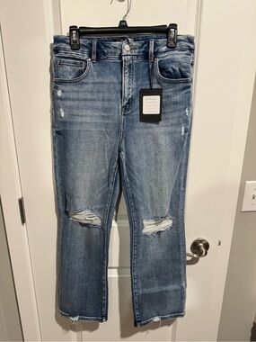 NWT Wild Oak Boutique Risen Women’s Distressed Straight-Leg Jeans size 13/31